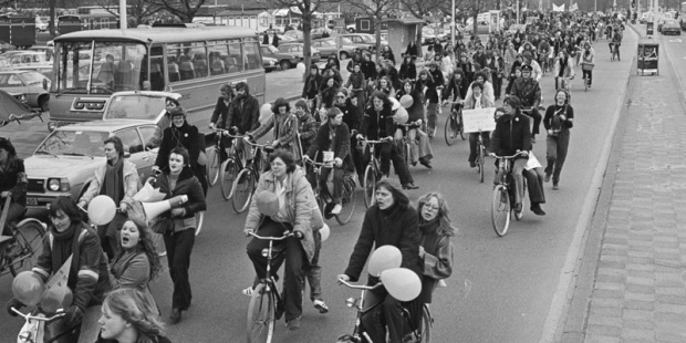 “¿Cómo consiguieron los holandeses su infraestructura para bicicletas?”. Protesta Ámsterdam, 1979. Fuente: bicycledutch.